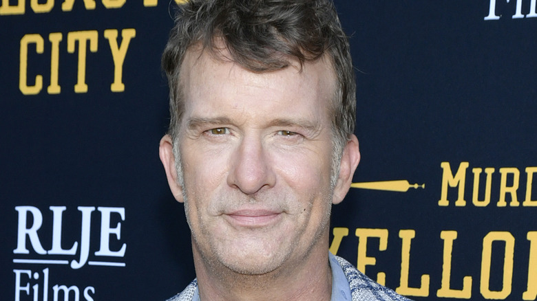 Thomas Jane attending event