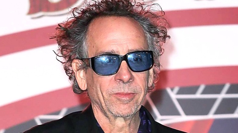 Tim Burton posing