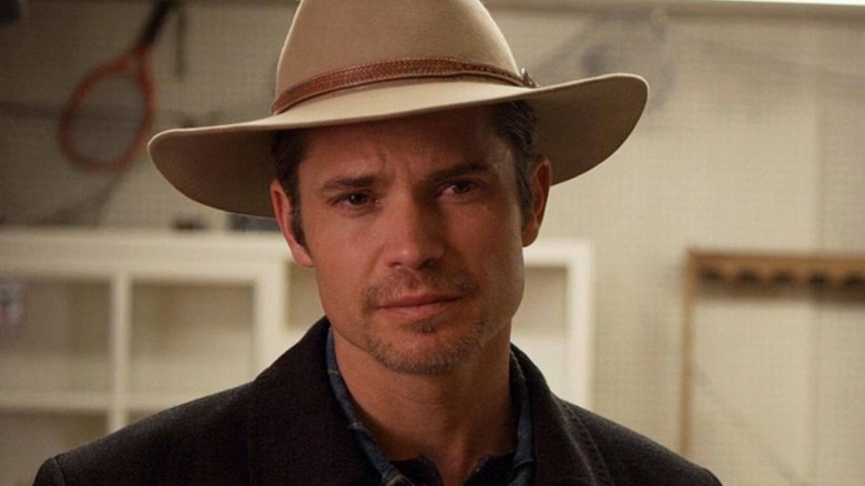 Raylan Givens in a hat