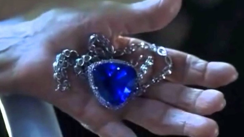 Heart of the Ocean in Rose's hand