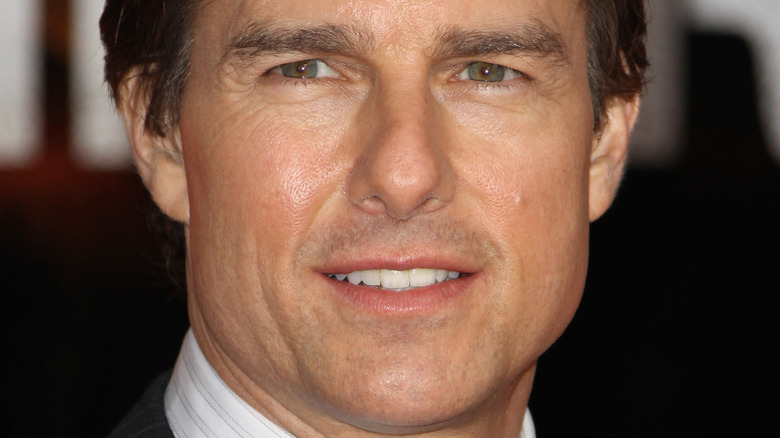 Tom Cruise acknowledges fans
