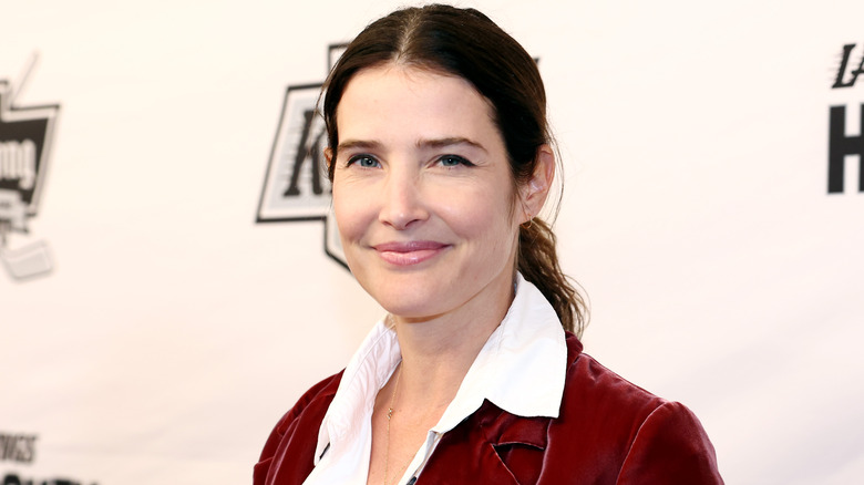 Cobie Smulders at an ice hockey event