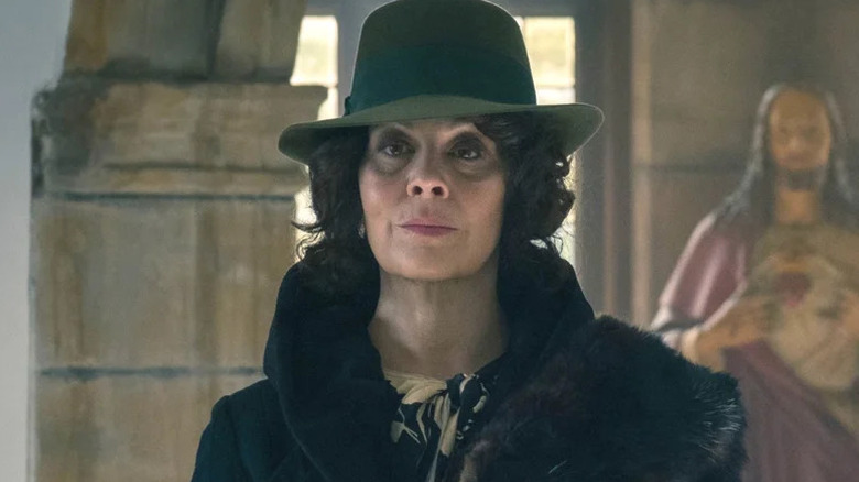 Polly Gray wearing a hat on "Peaky Blinders" (2013-2022)