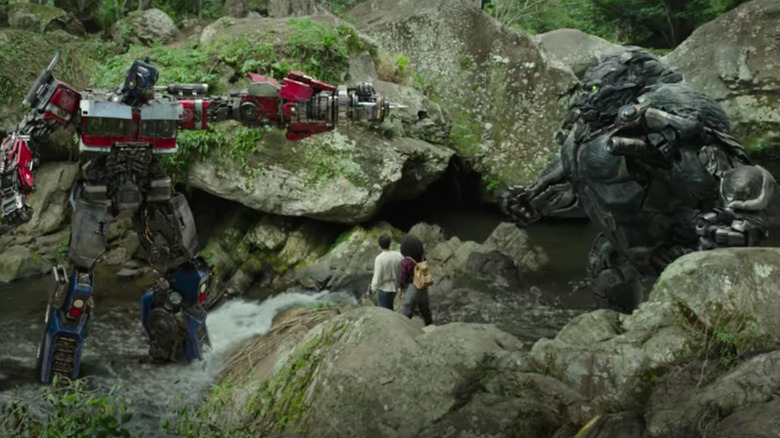 Optimus Prime pointing at Optimus Primal