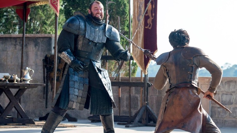 Pedro Pascal and Hafþór Júlíus Björnsson in Game of Thrones