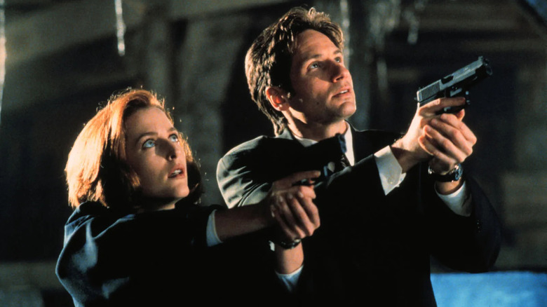 Anderson and Duchovny in "The X-Files"