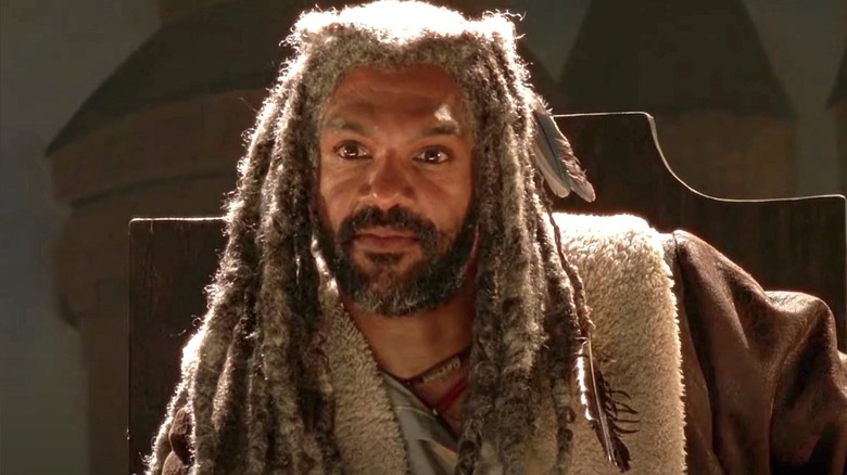 King Ezekiel looking forward