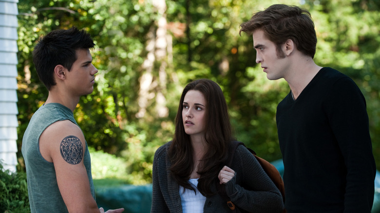 Jacob and Edward arguing in front of Bella in Eclipse