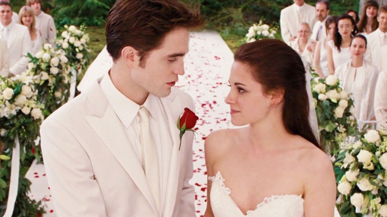 Bella dreams of a red wedding