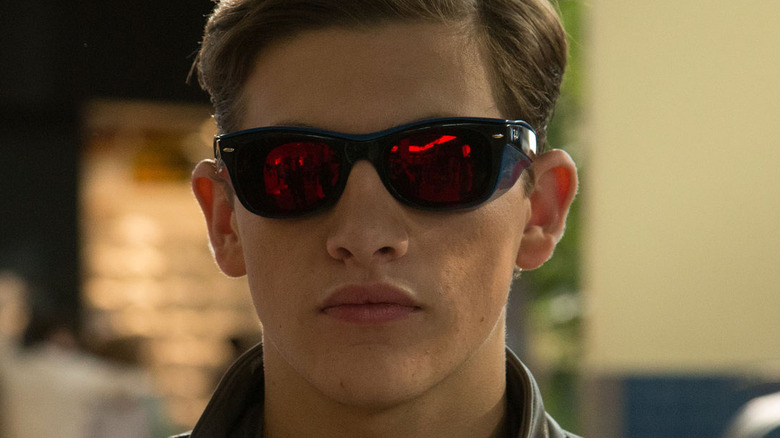 Cyclops dons his glasses