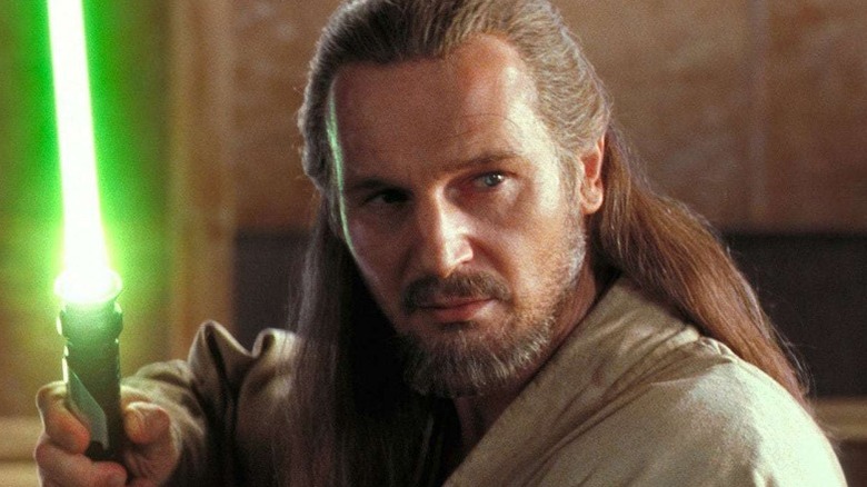 Qui-Gon Jinn preparing to fight