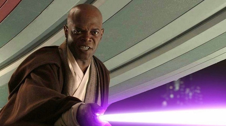 Mace Windu holding purple lightsaber