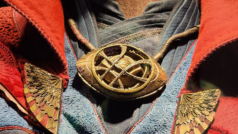 Doctor Strange amulet