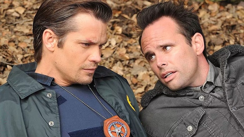 Raylan and Boyd sitting down
