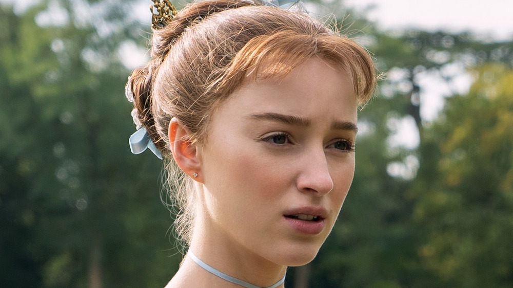 Phoebe Dynevor Daphne Bridgerton concerned