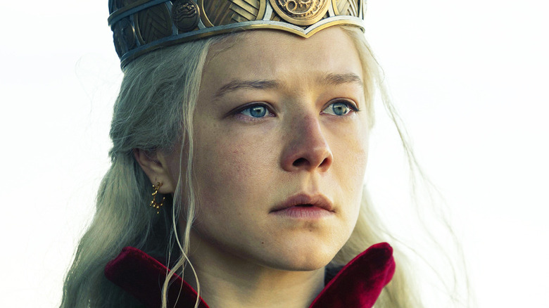 Crowned Rhaenyra gazing into distance