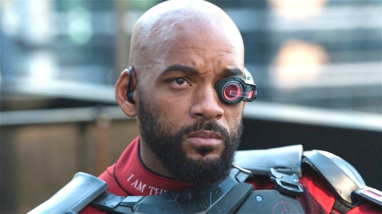 Deadshot wearing lens