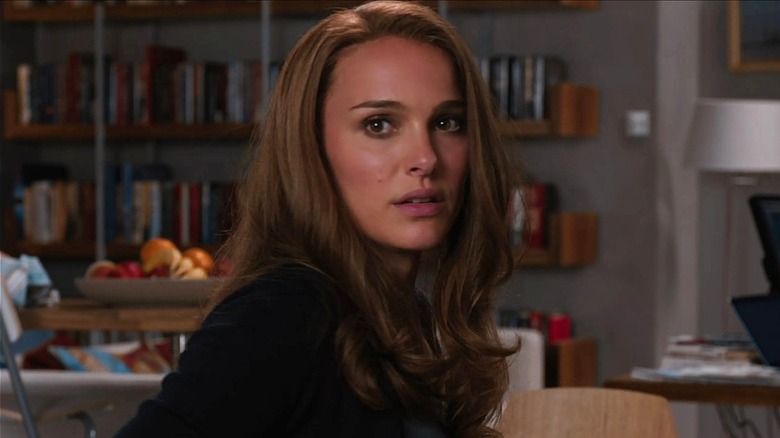 Jane turns around in Thor: The Dark World