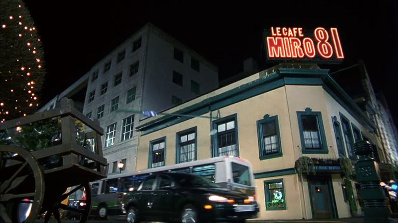 Establishing shot of Le Cafe Miro 81 in Final Destination