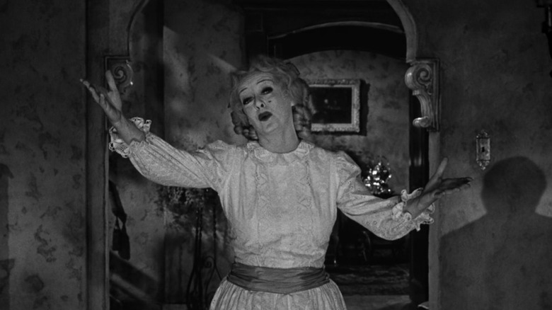 Baby Jane sings in What Ever Happened to Baby Jane? (1962)