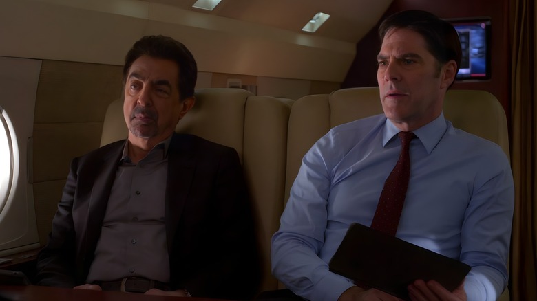 Rossi and Hotch on plane