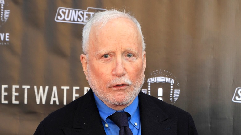 Richard Dreyfuss suit blue shirt