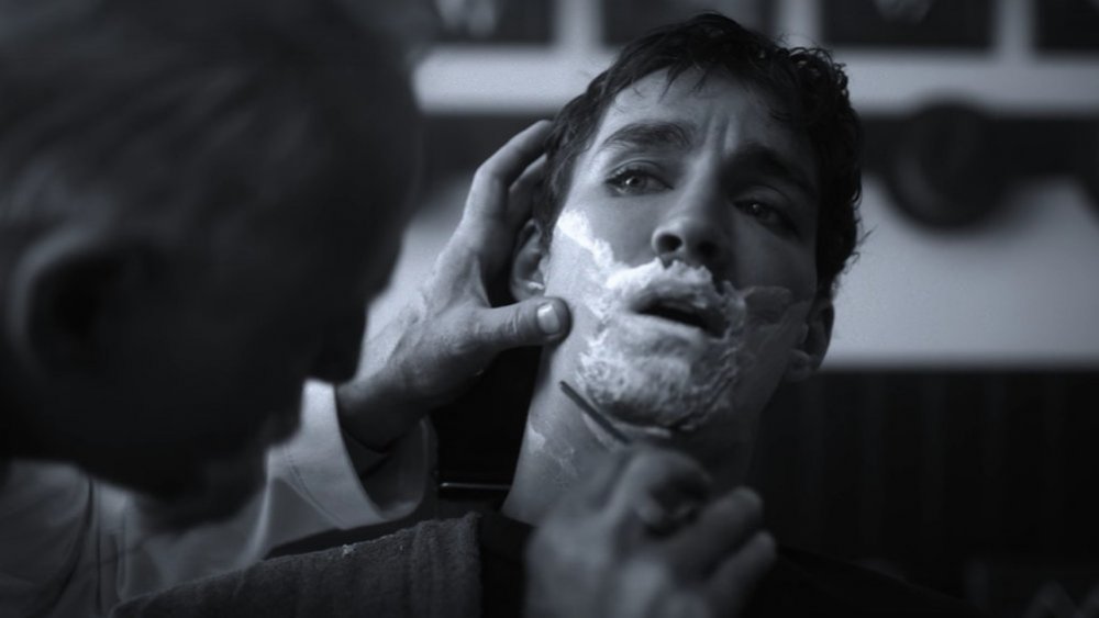Klaus gets a shave from his dead "Father" in season 1 of The Umbrella Academy