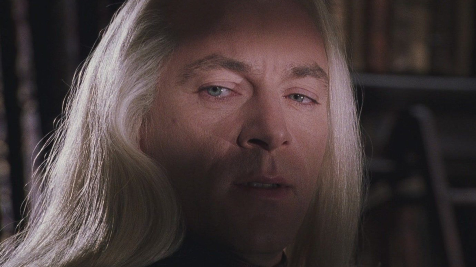 Harry Potter evreninin en zenginlerinden Lucius Malfoy