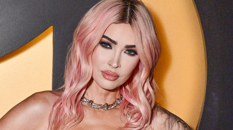 Megan Fox pink hair