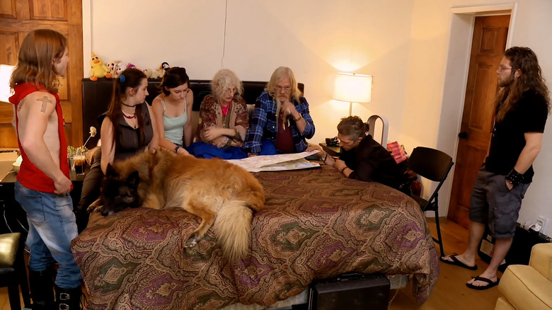 The Browns gather on a bed in "Alaskan Bush People" (2014-2022)