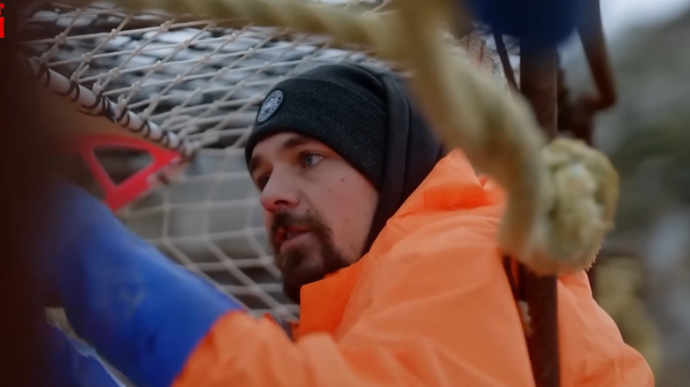 Todd Meadows prepares a rigging in "Deadliest Catch" (2026)
