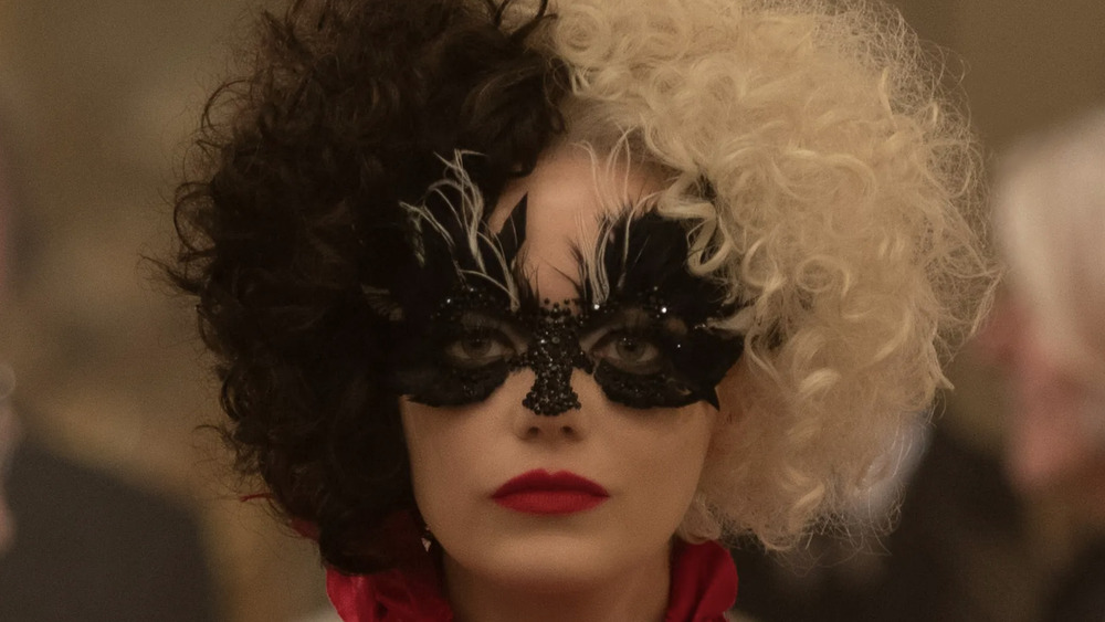 Emma Stone Cruella masquerade mask