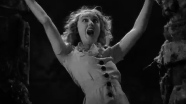 Fay Wray screaming