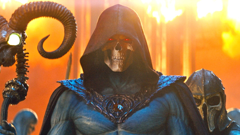 Skeletor holding his staff in 