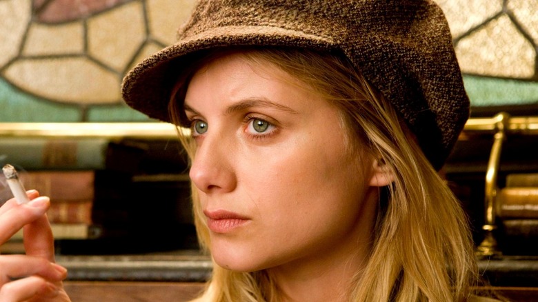 Melanie Laurent Shosanna smoking