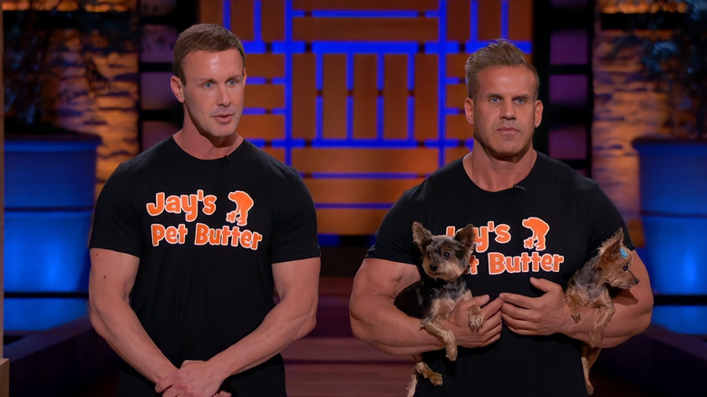 Jay Cutler and ﻿Brandan Fokken presenting