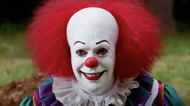 Pennywise grinning 