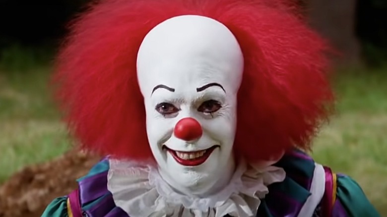 Pennywise grinning