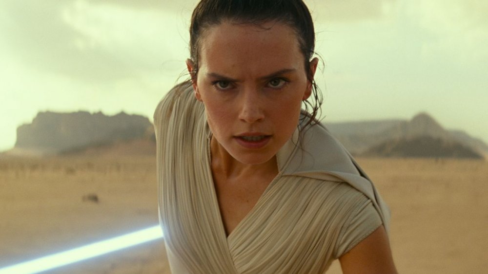 Rey Rise of Skywalker lightsaber