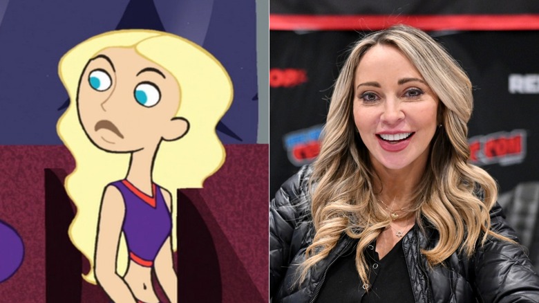 Tara sits on bus, Strong smiles at Comic-Con