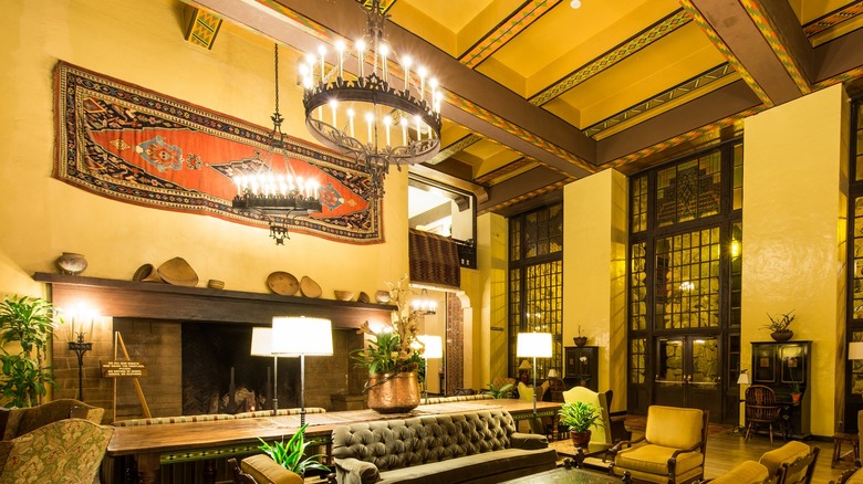 The lounge in the Majestic Yosemite