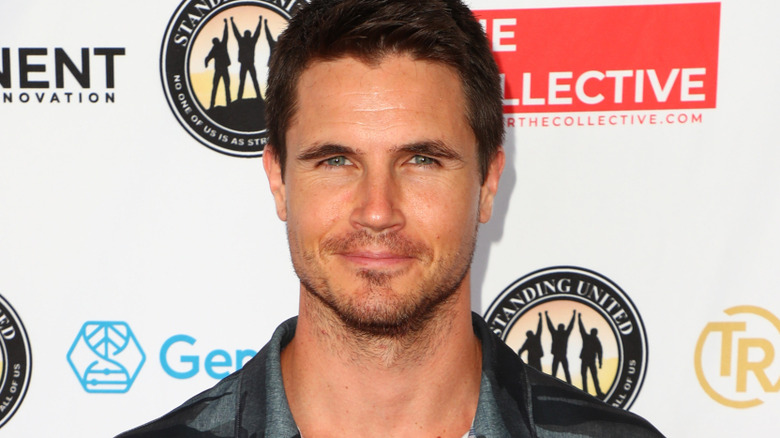 Robbie Amell