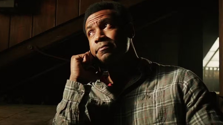 Adult Mike on the phone in It Chapter Two