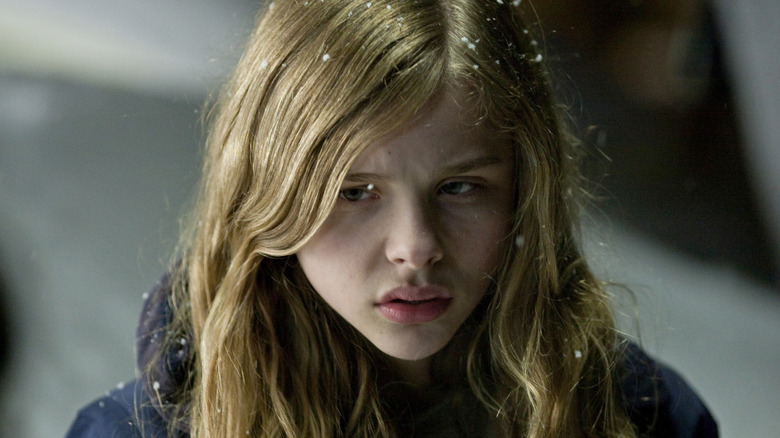 Abby looking troubled in Let Me In (2010)