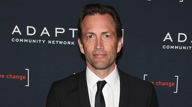 Andrew Shue in suit and tie