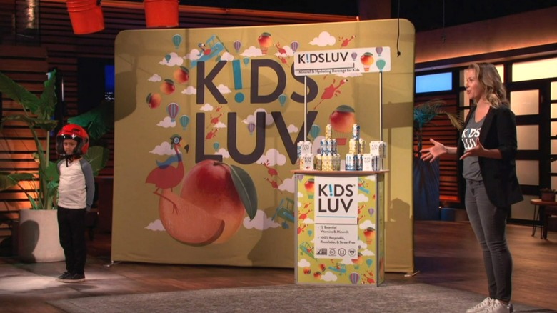 Ashi Jelinek pitching KIdsLuv