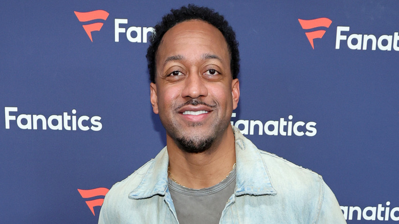 Jaleel White poses at event