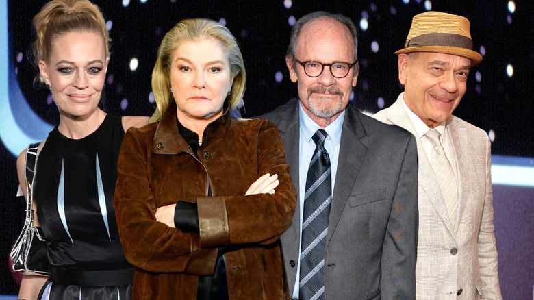 Jeri Ryan, Kate Mulgrew, Ethan Phillips, and Robert Picardo