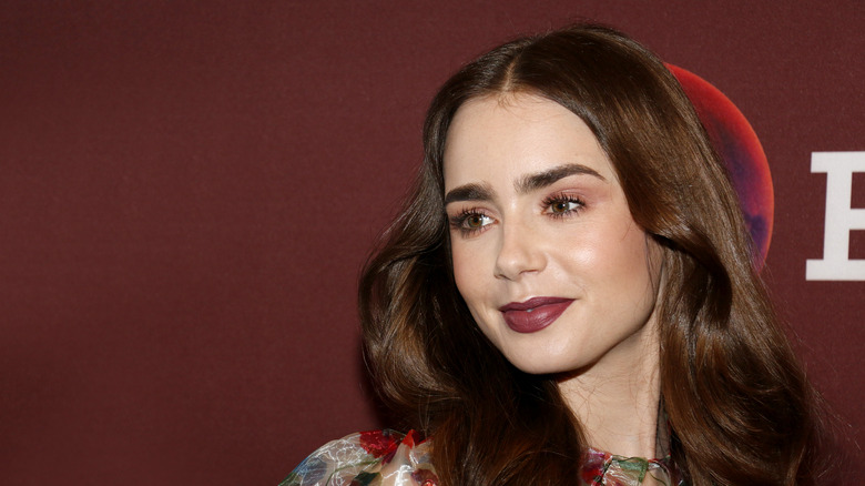Lily Collins 