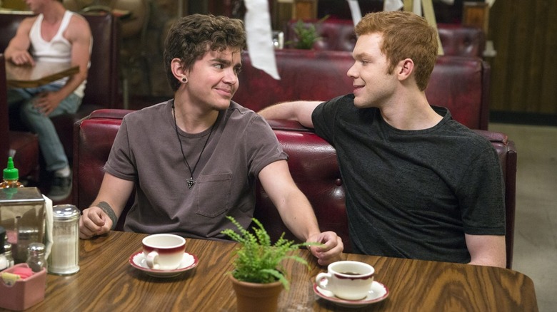 Elliot Fletcher and Cameron Monaghan in Shameless